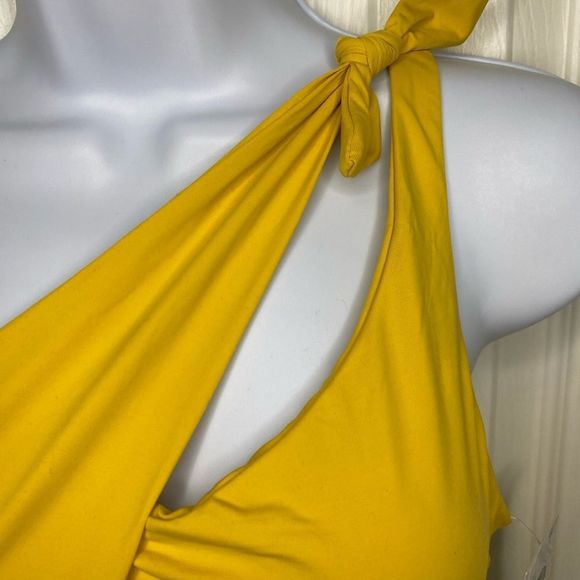 Becca Virtue Sadie One Shoulder One Piece Yellow size Medium - Picture 4 of 9
